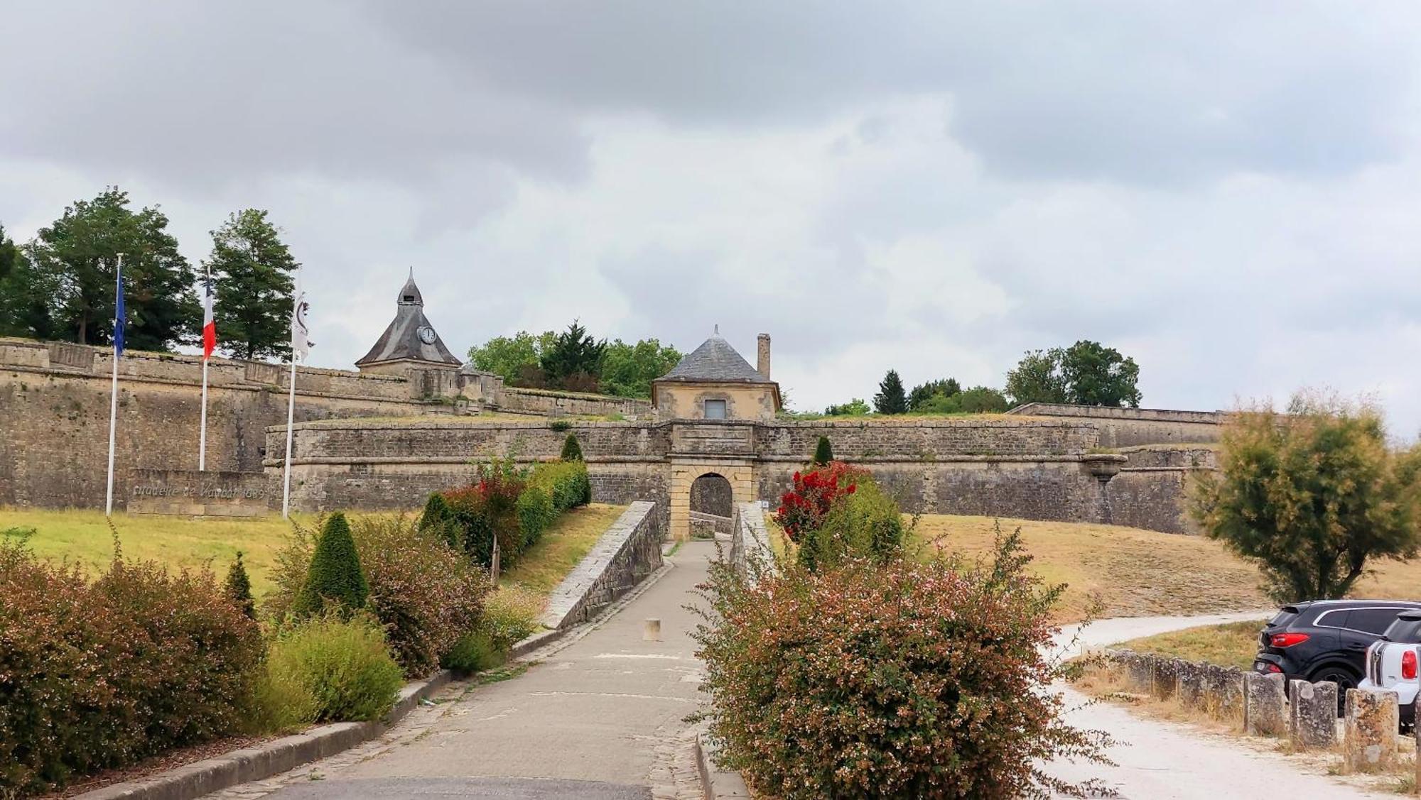 Апартаменты Duplex Cocoon - 10 Min De Blaye - 20 Min Cnpe - Wifi - Tv Hd Saint-Seurin-de-Cursac Экстерьер фото